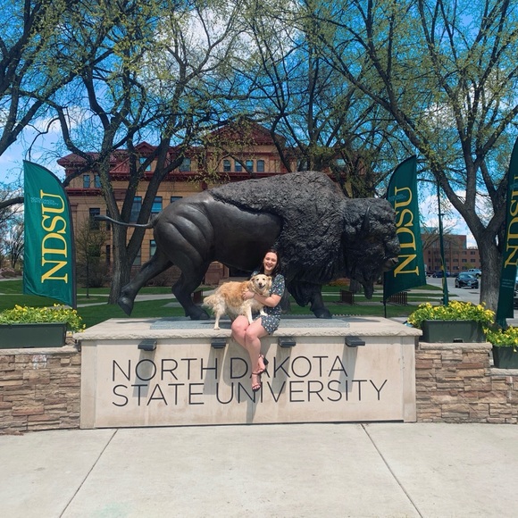 Meet your Posher, Malena - Picture 2 of 5